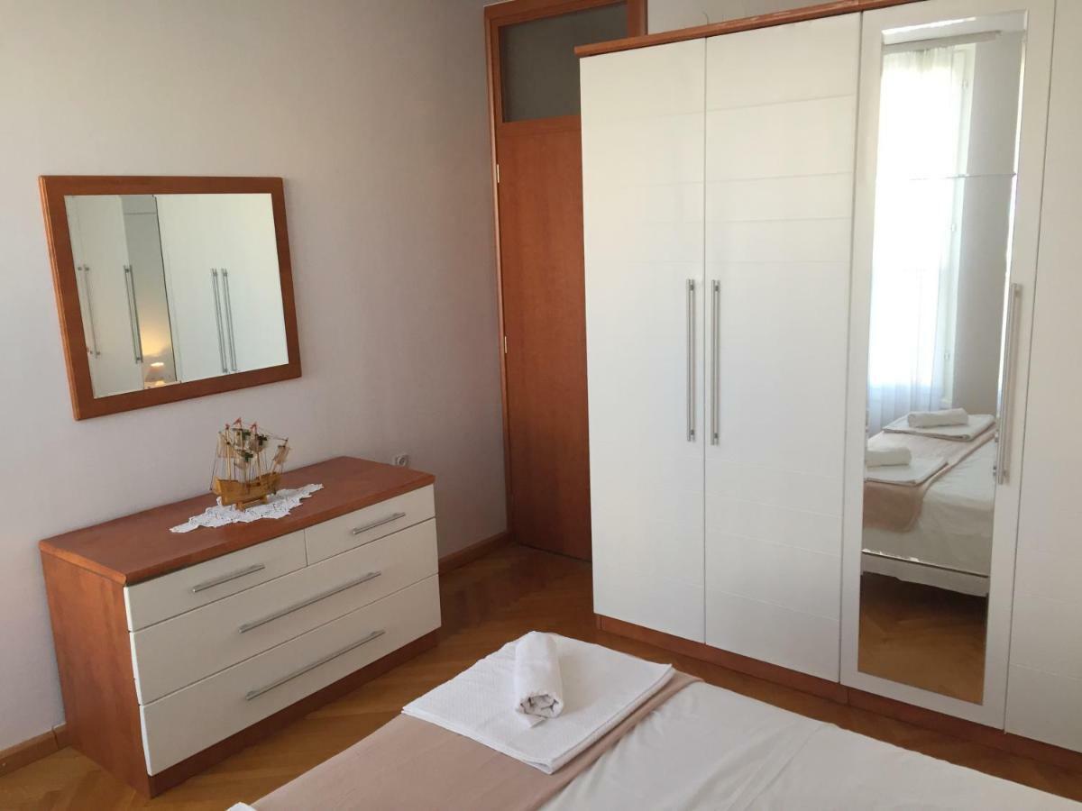 Apartment Trstenik スプリト エクステリア 写真