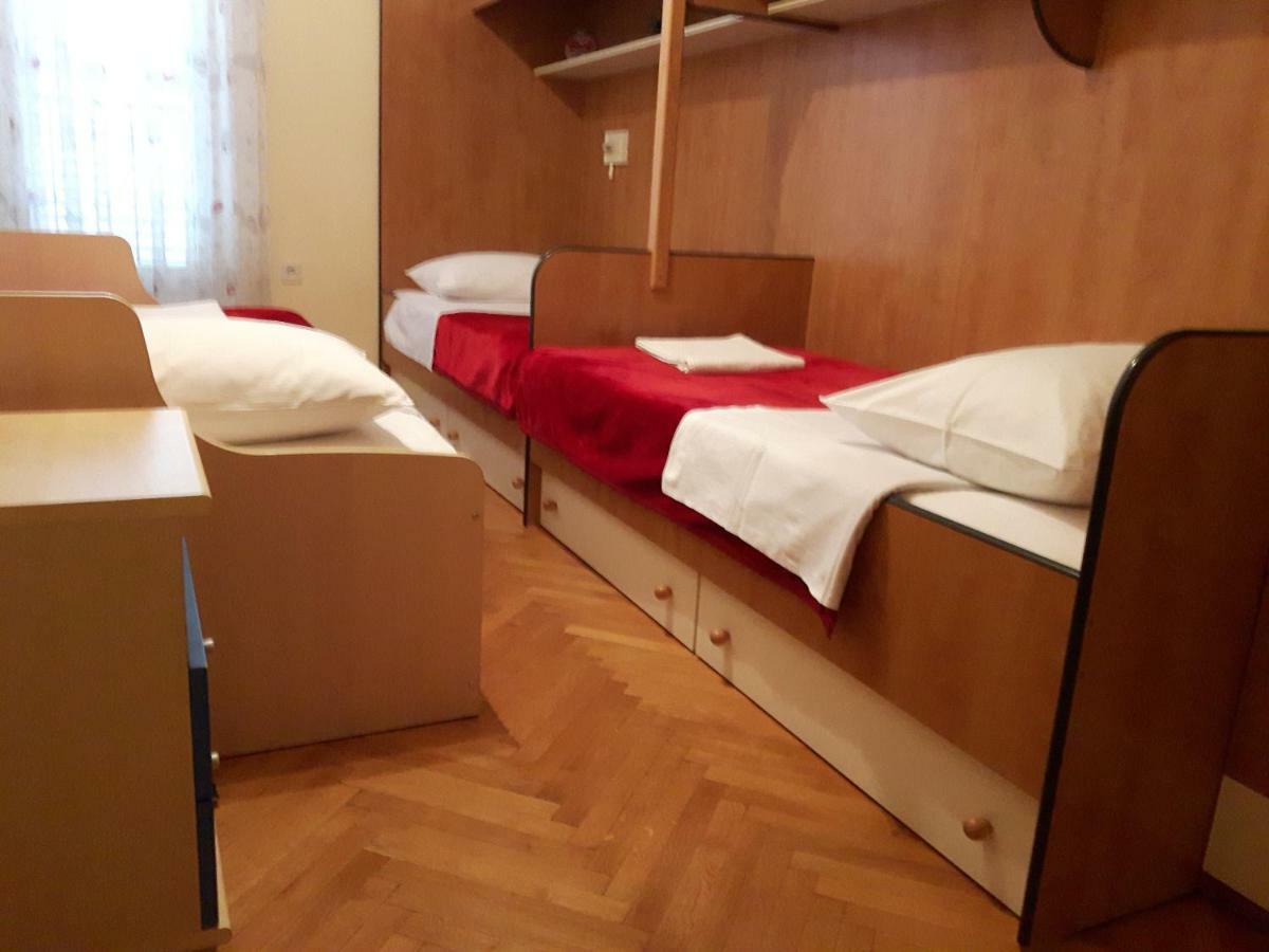 Apartment Trstenik スプリト エクステリア 写真