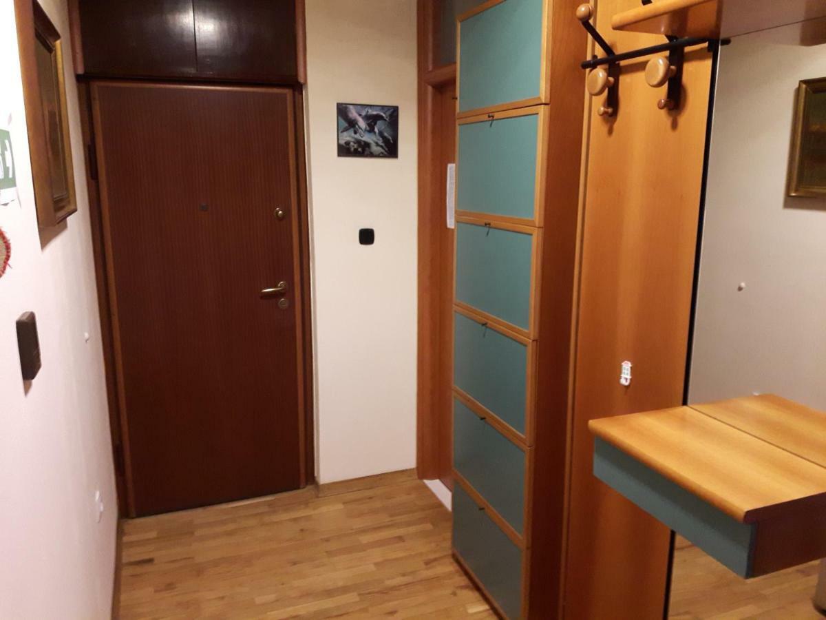 Apartment Trstenik スプリト エクステリア 写真